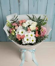 Букет цветов из:  Розы, Лизиантусы и Хризантемы в Баклановской Ставропольского края
