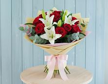 Букет цветов из:  Лилии и Розы в Баклановской Ставропольского края