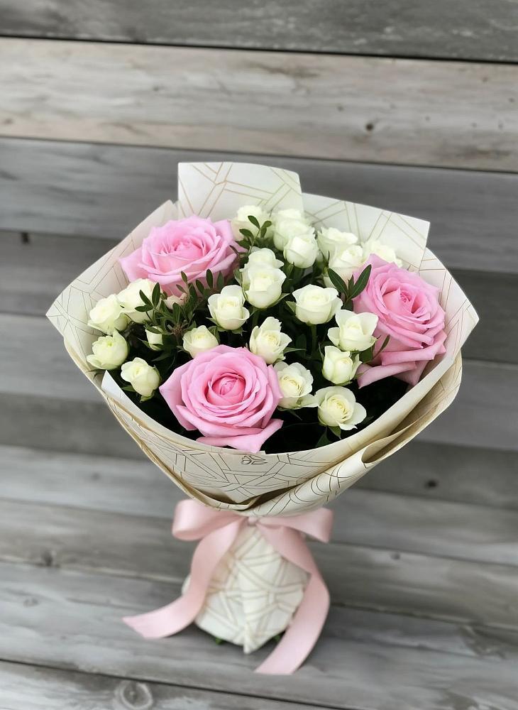 Букет цветов из: Розы в Баклановской Ставропольского края