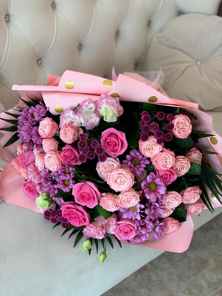 Букет цветов из: Хризантемы, Розы и Лизиантусы в Баклановской Ставропольского края