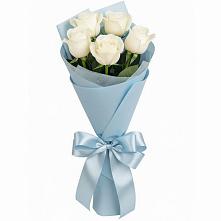 Букет 5 Белых роз Проуд в Баклановской Ставропольского края
