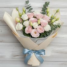 Букет цветов из:  Лизиантусы в Баклановской Ставропольского края