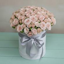 Цветочная композиция из Розы в шляпной коробке #REPLACE_PRED# Баклановской Ставропольского края