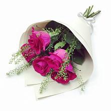 Букет цветов из:  Розы в Баклановской Ставропольского края