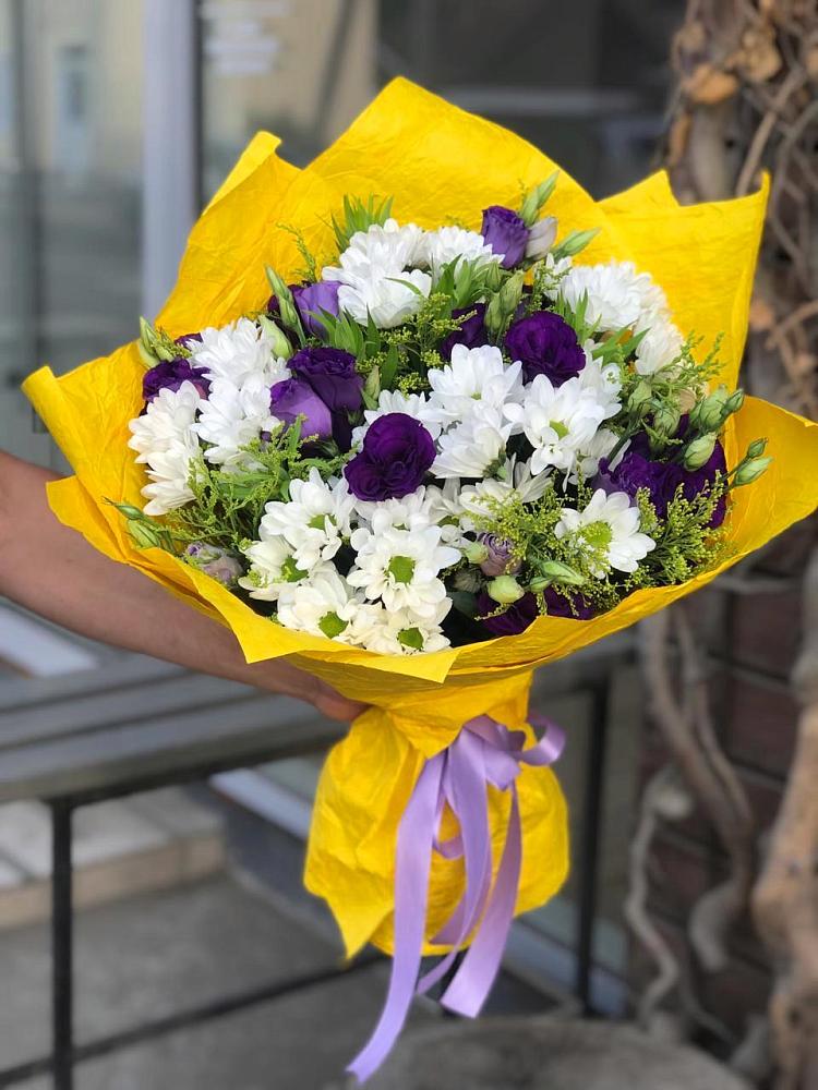 Букет цветов из: Ирисы, Хризантемы и Ромашки в Баклановской Ставропольского края