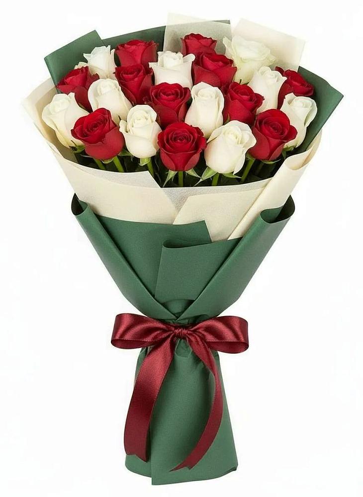 Букет Микс из красных и белых роз в Баклановской Ставропольского края