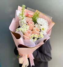 Букет цветов из:  Хризантемы и Розы в Баклановской Ставропольского края