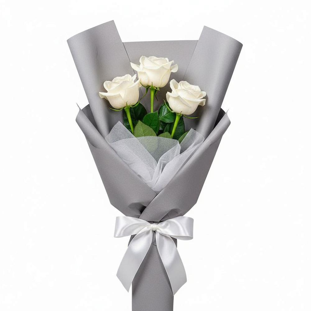 Букет 3 белые розы в Баклановской Ставропольского края