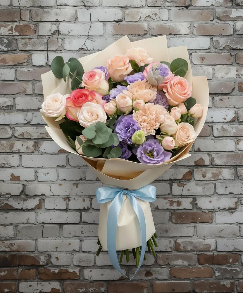 Букет цветов из: Розы, Лизиантусы и Гвоздики в Баклановской Ставропольского края