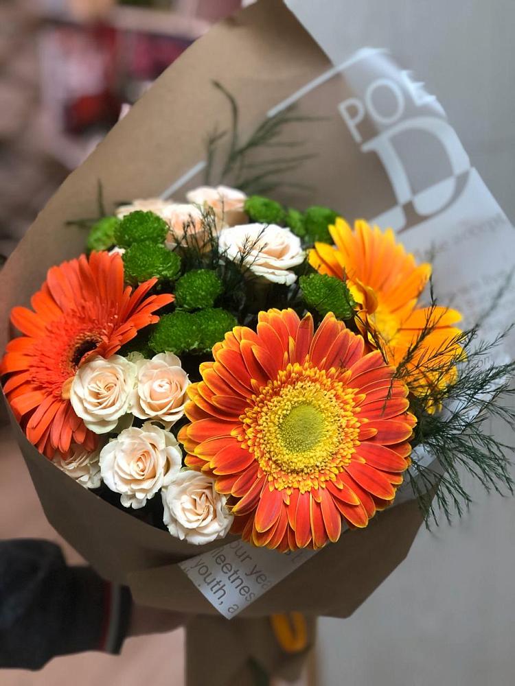 Букет цветов из: Герберы, Хризантемы и Розы в Баклановской Ставропольского края
