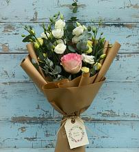 Букет цветов из:  Розы и Лизиантусы в Баклановской Ставропольского края