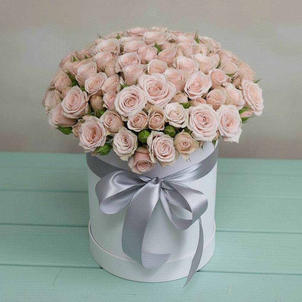 Цветочная композиция из Розы в шляпной коробке в Баклановской Ставропольского края